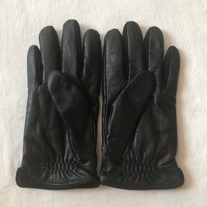 Leather gloves. Polo.